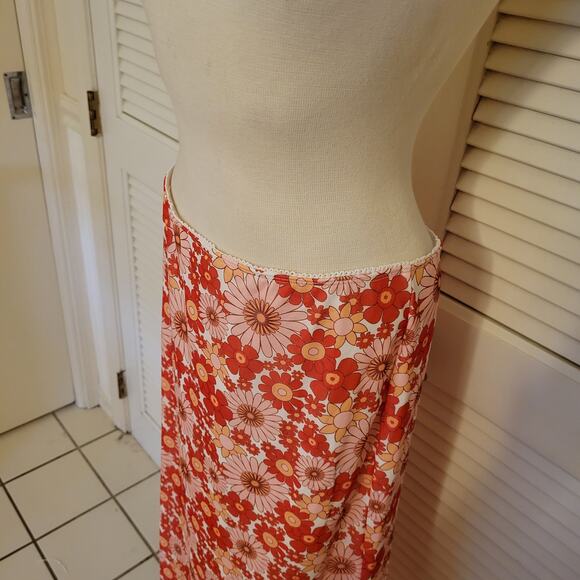 Forever 21 Large Red Floral Stretch A-Line Midi Skirt 60s Hippie Boho - Picture 3 of 7